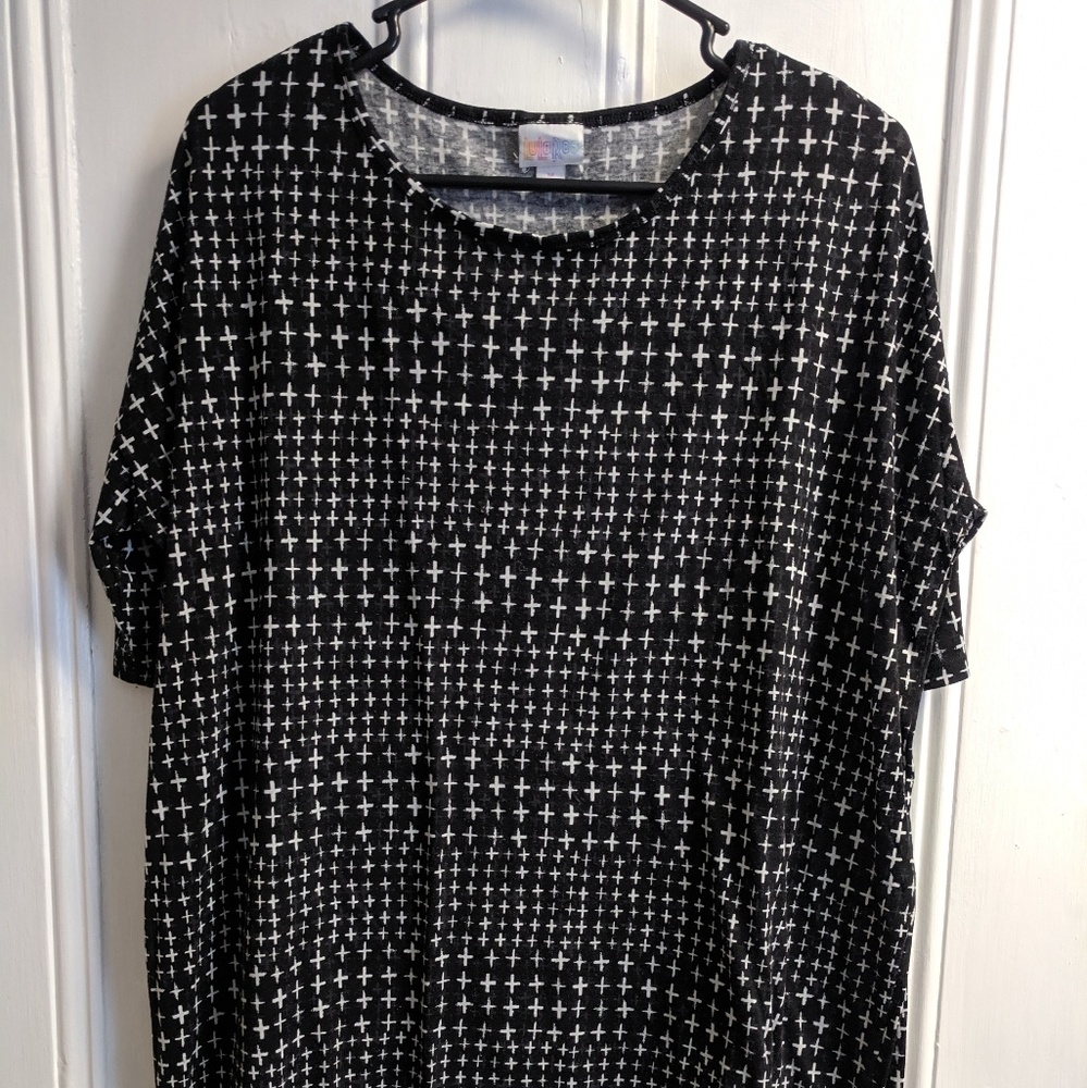 Black and White Crosses Lularoe Irma Size Medium